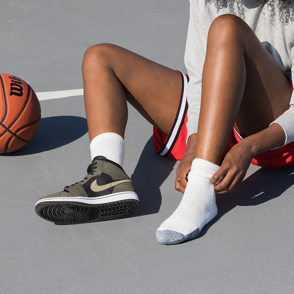 Thorlo Maximum Cushion Crew Basketball Socks | #color_white