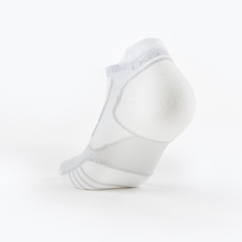 Thorlo Experia PROLITE Ultra-Light Cushion No-Show Tab Rocket Grip Socks | #color_White
