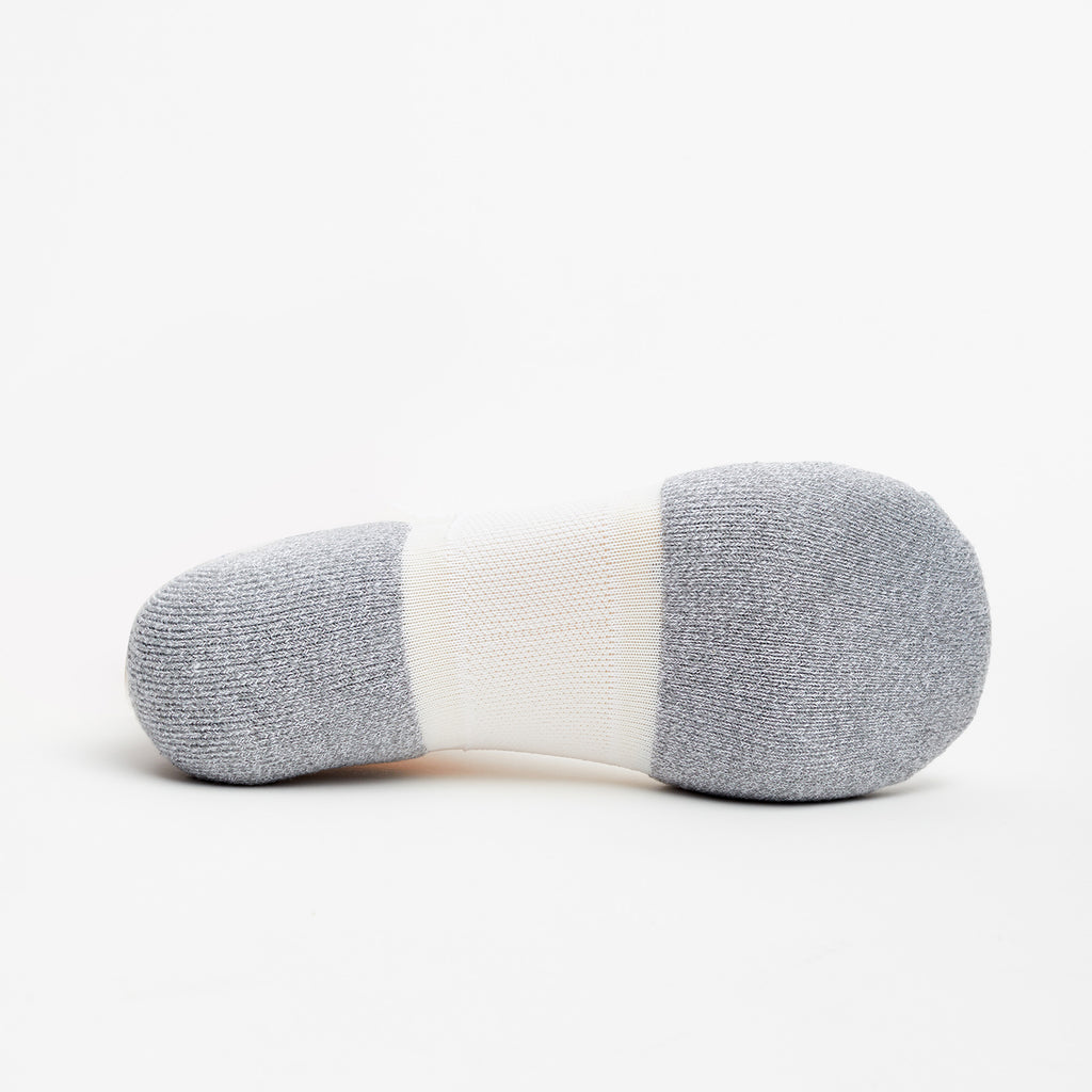 Thorlo Experia TECHFIT Light Cushion Low-Cut Socks | #color_white