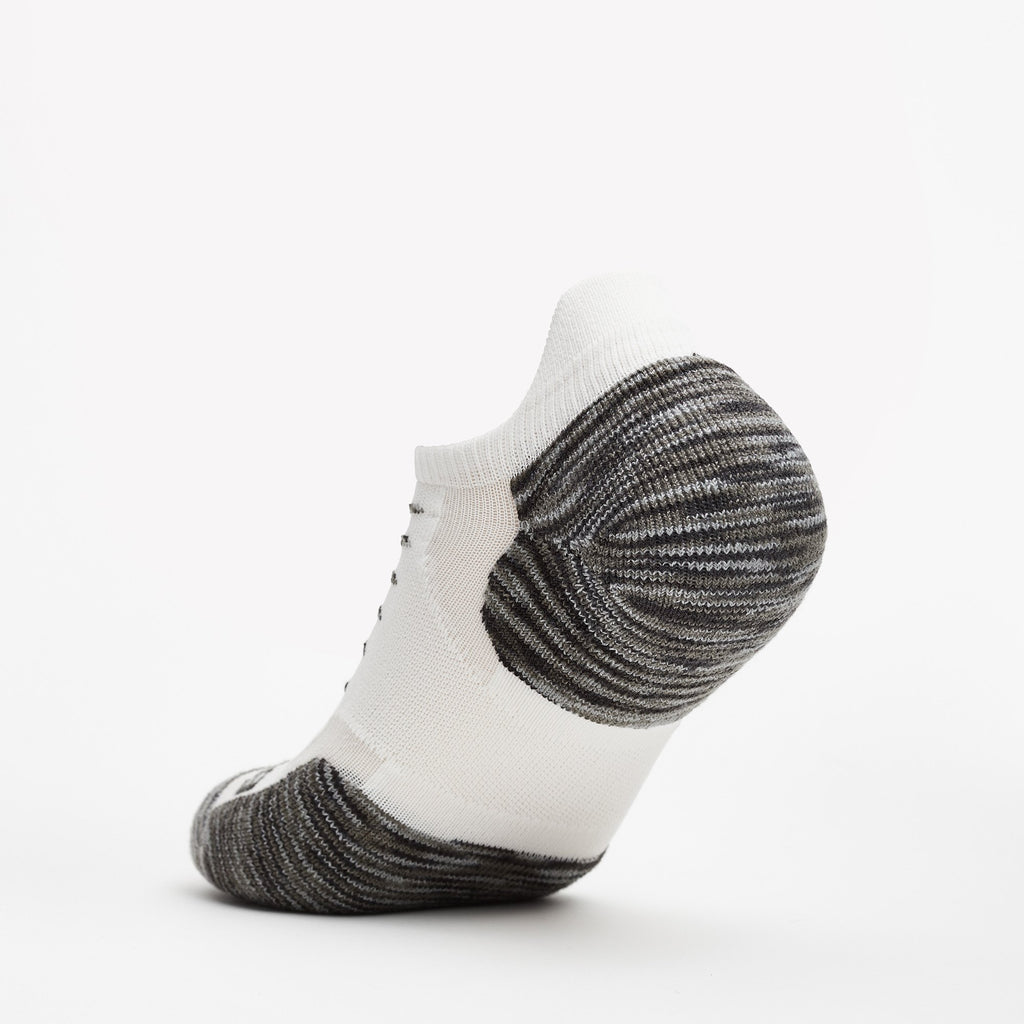 Thorlo Experia TECHFIT Light Cushion No-Show Tab Rocket Grip Socks | #color_White/Grey