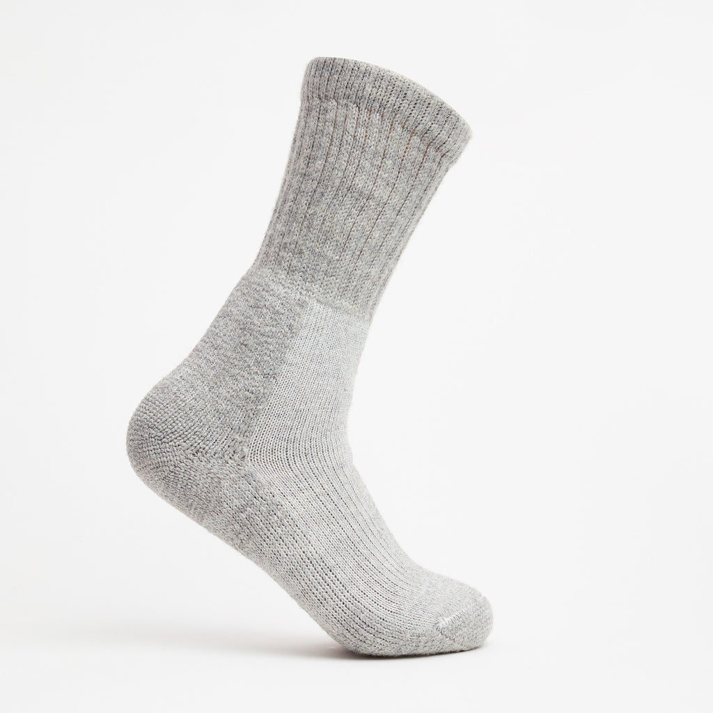 Thorlo Maximum Cushion Crew Warm Trekking Socks | #color_light grey