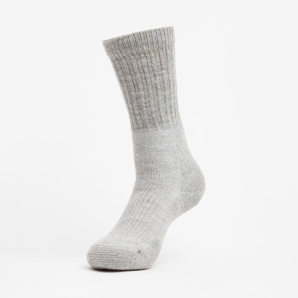 Thorlo Maximum Cushion Crew Warm Trekking Socks | #color_light grey