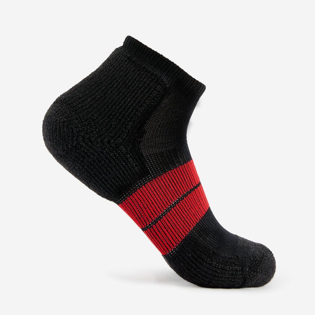 Thorlo Men's Maximum Cushion Low-Cut Running Socks | #color_black/red