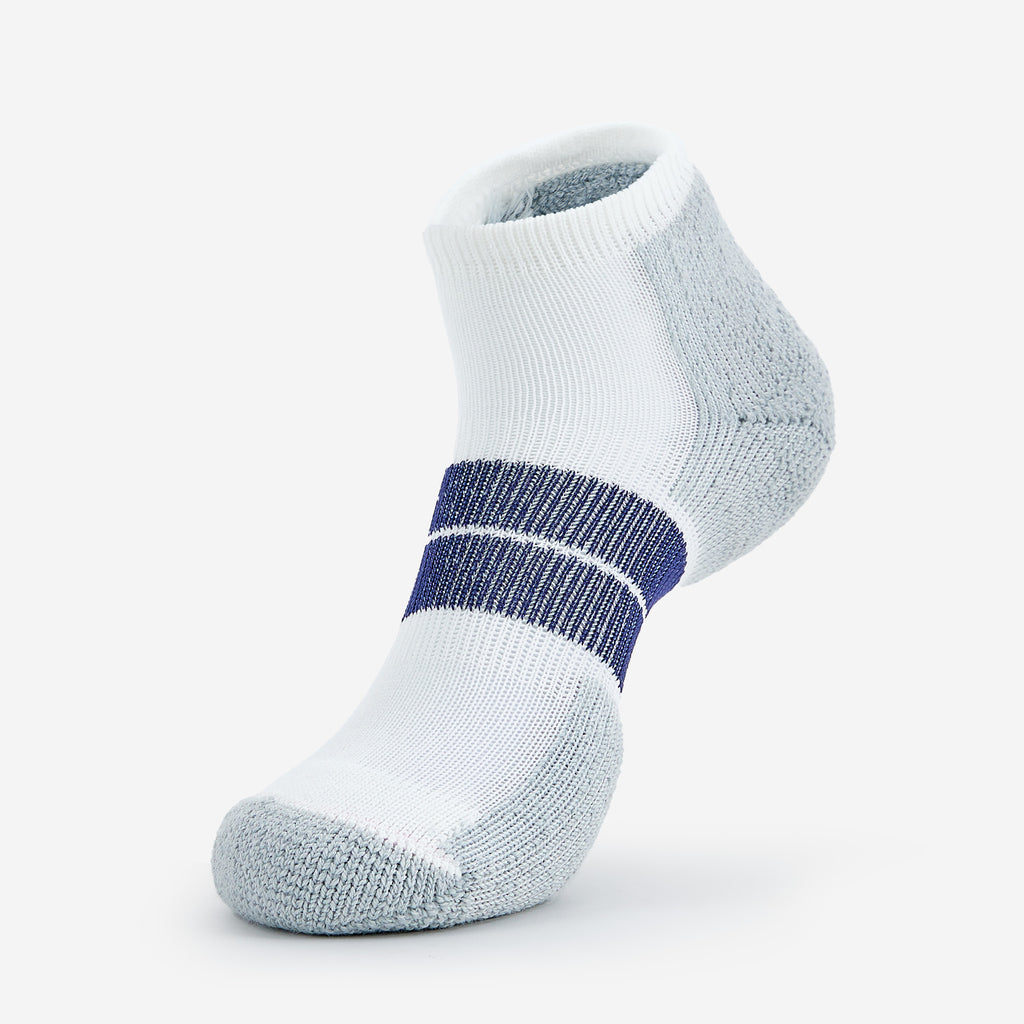 Thorlo Men's Maximum Cushion Low-Cut Running Socks | #color_navy