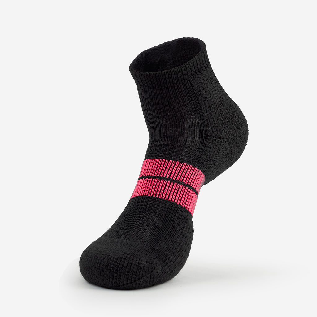 Thorlo Women's Maximum Cushion Low-Cut Running Socks | #color_black/dark pink