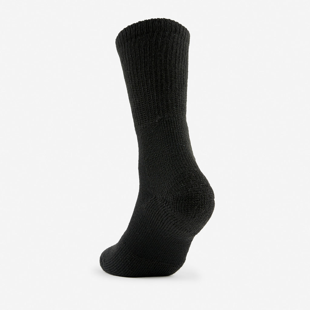Thorlo Maximum Cushion Crew Basketball Socks | #color_black