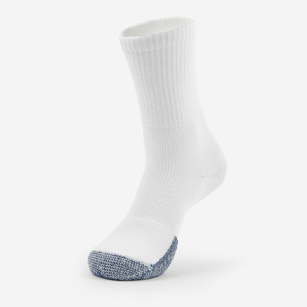 Thorlo Maximum Cushion Crew Basketball Socks (3 Pairs) | #color_white