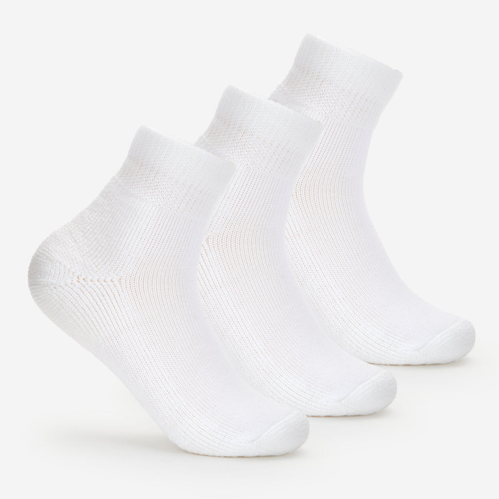 Thorlo Women's Diabetic Moderate Cushion Ankle Socks (3 Pairs) | #color_white