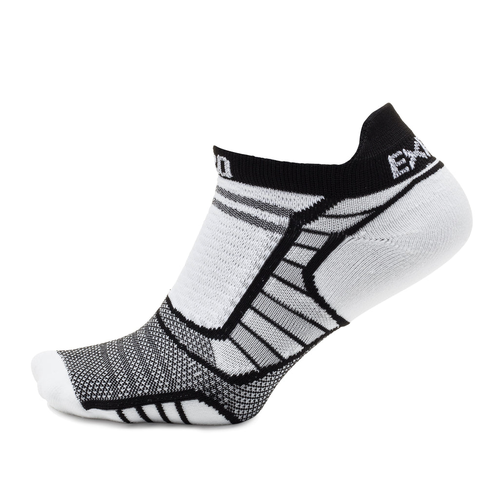 Thorlo Experia PROLITE Ultra-Light Cushion Tab No-Show Socks | #color_Black