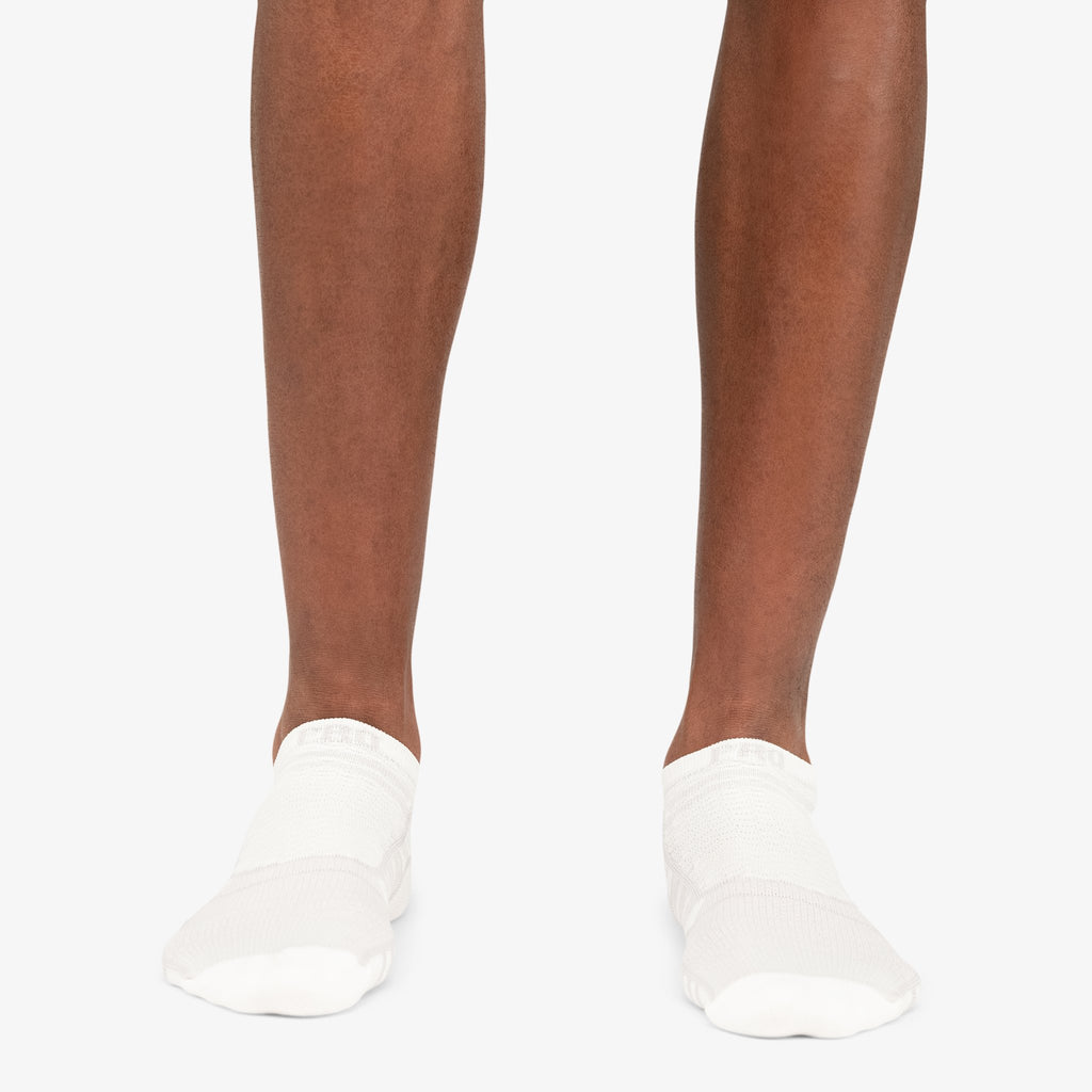 Thorlo Experia PROLITE Ultra-Light Cushion Tab No-Show Socks | #color_White